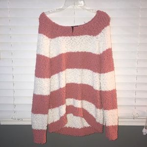 STRIPED SWEATER!!🤍